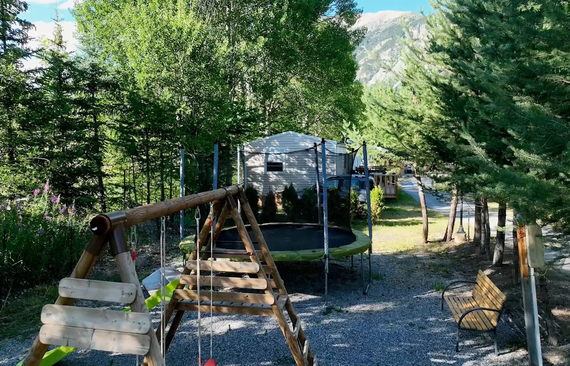 Camping Le Montana - Aire de jeux 2