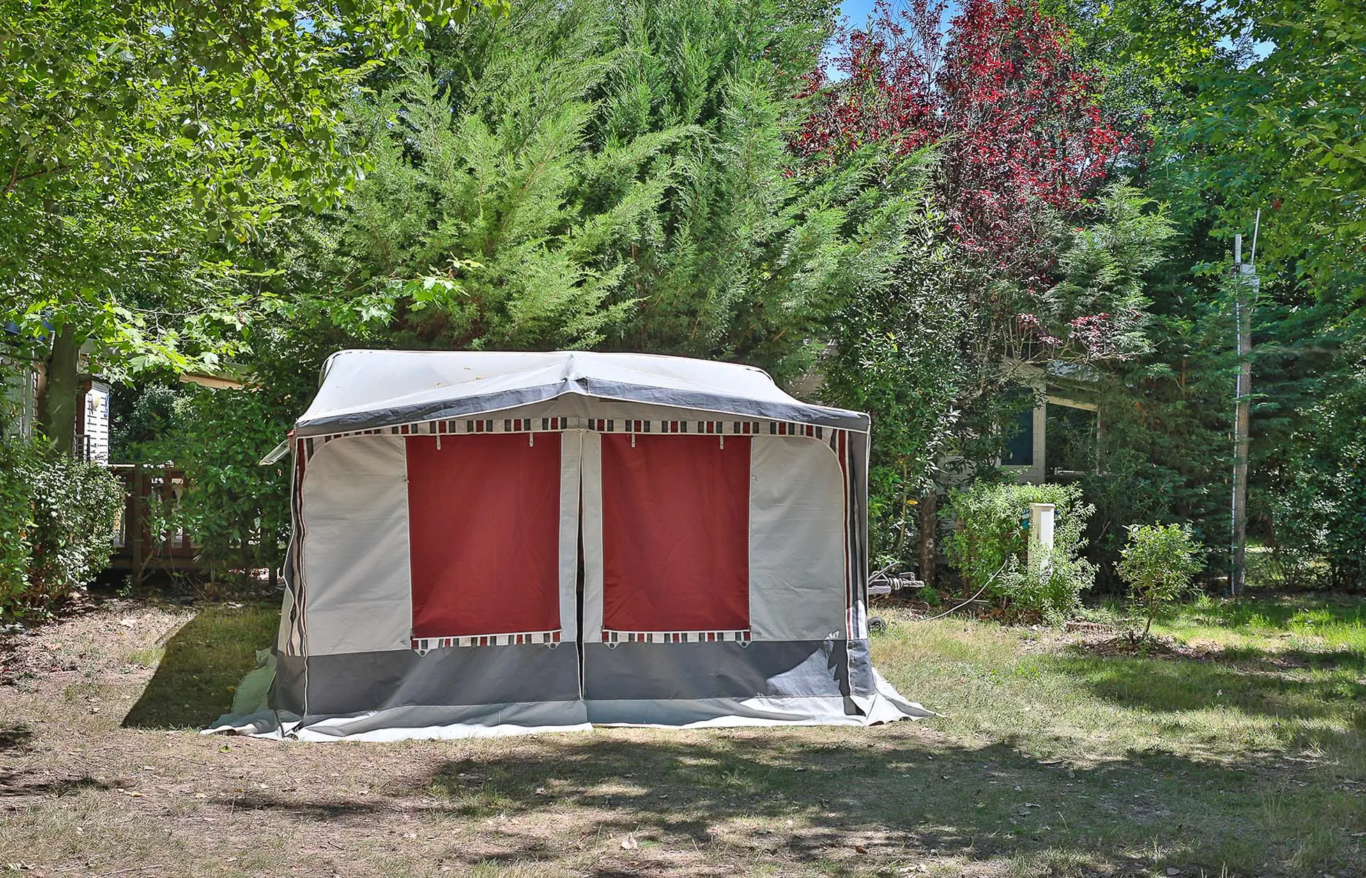 14 - Camping Le Pavillon - Hébergement