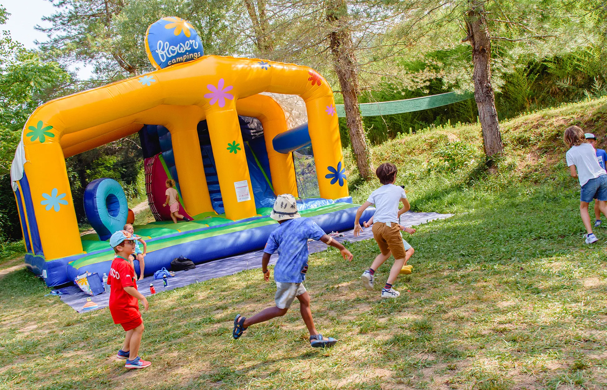 14 - Camping Mas de Champel - Aire de jeux